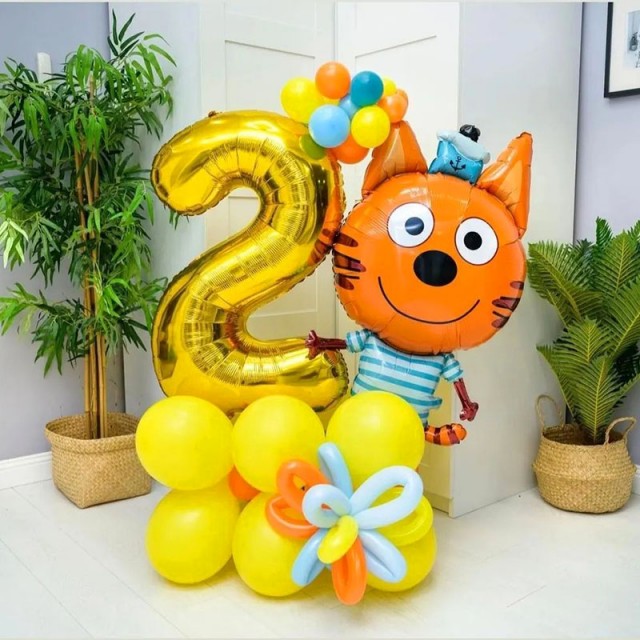 Композиция шаров на день рождения в стиле Три кота