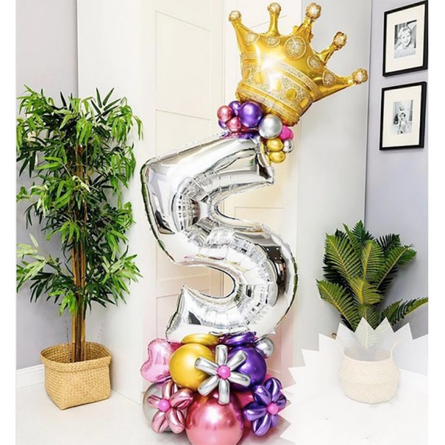 Цифра с короной на основании из шаров для оформления десткого праздника - 39-0014