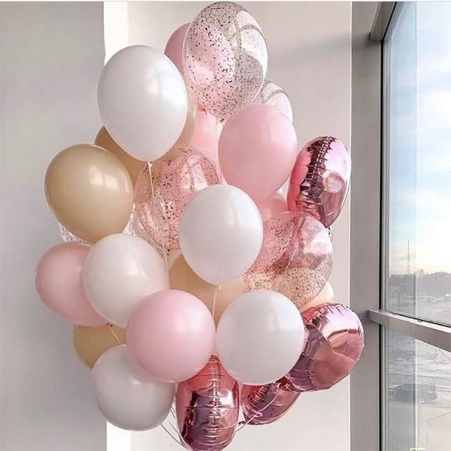 Комплект шаров на день рождения девушке "Облака"