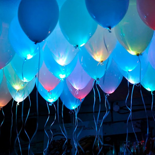 Светящиеся шары под потолок цвета ассорти (1 шт)