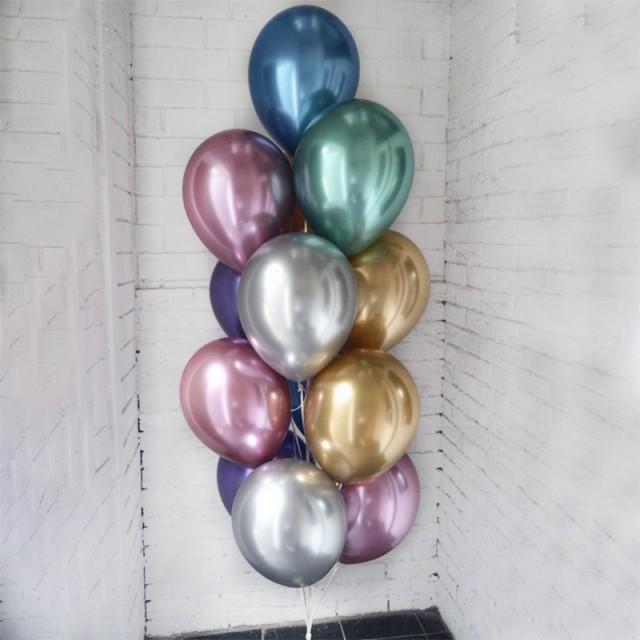 Стильный букет разноцветных шаров хром